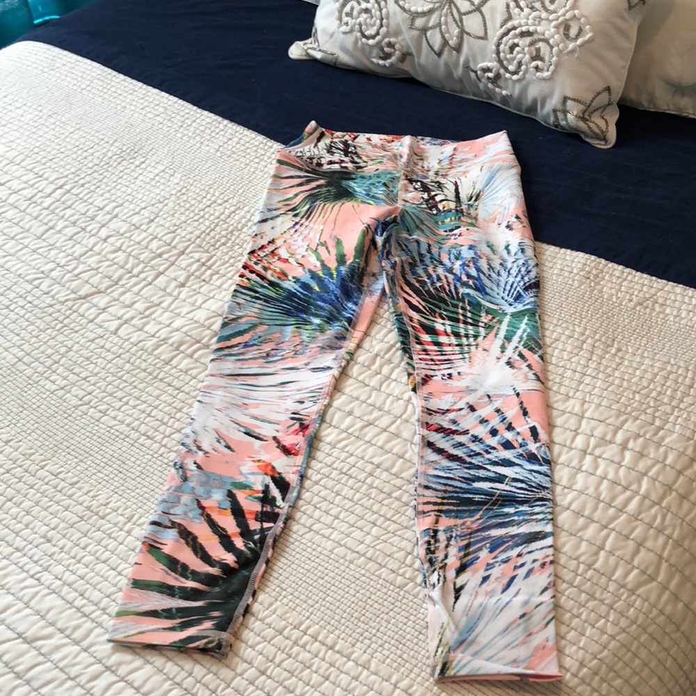 NWT fun tropical pattern workout pants